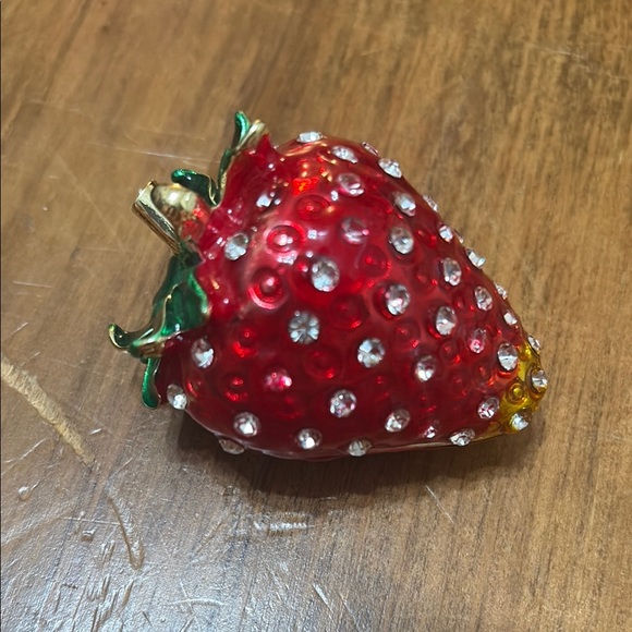 Strawberry 🍓 Rhinestone Jewelry TrinketBox